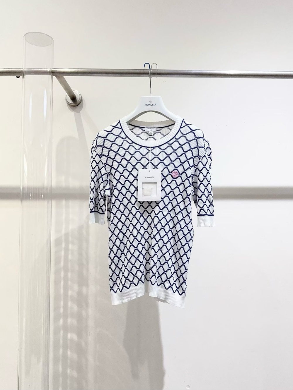 CHANEL White & Navy Patterned Short-Sleeve Knit Top
